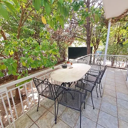 Ferienwohnung 20' From The Airport,20' From The Center Of Athen Exterior foto