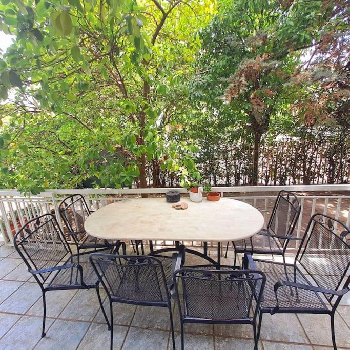 Apartment 20' From The Airport,20' From The Center Of *